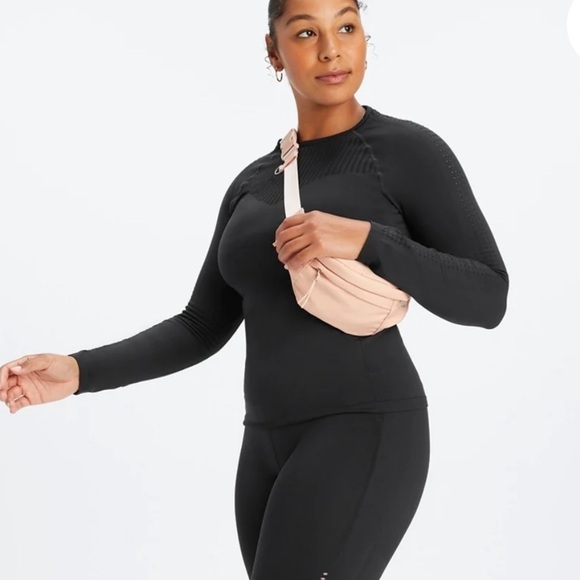 New! Fabletics Sync Seamless Long-Sleeve Top Black XLarge Yoga Minimalist - Picture 12 of 12